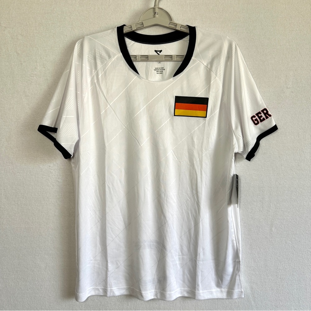 Striker Tee T Shirt Men's L White Soccer Germany German Flag Short Sleeve New